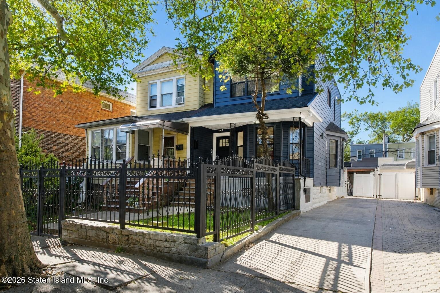838 Troy Avenue Image 2