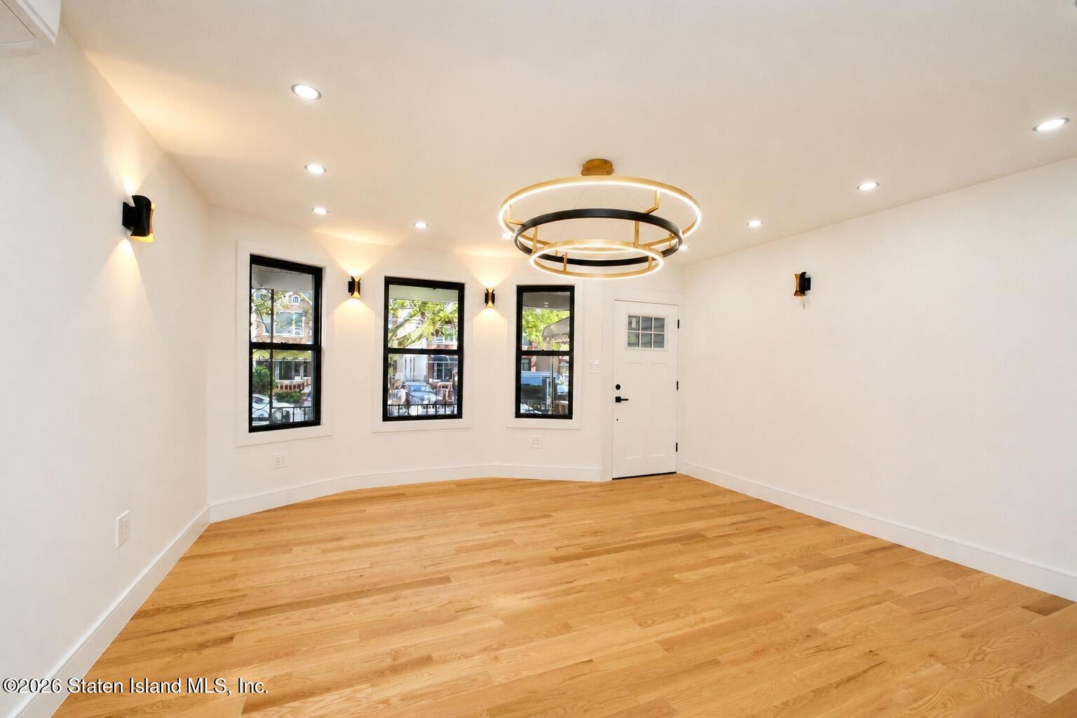 838 Troy Avenue Image 5