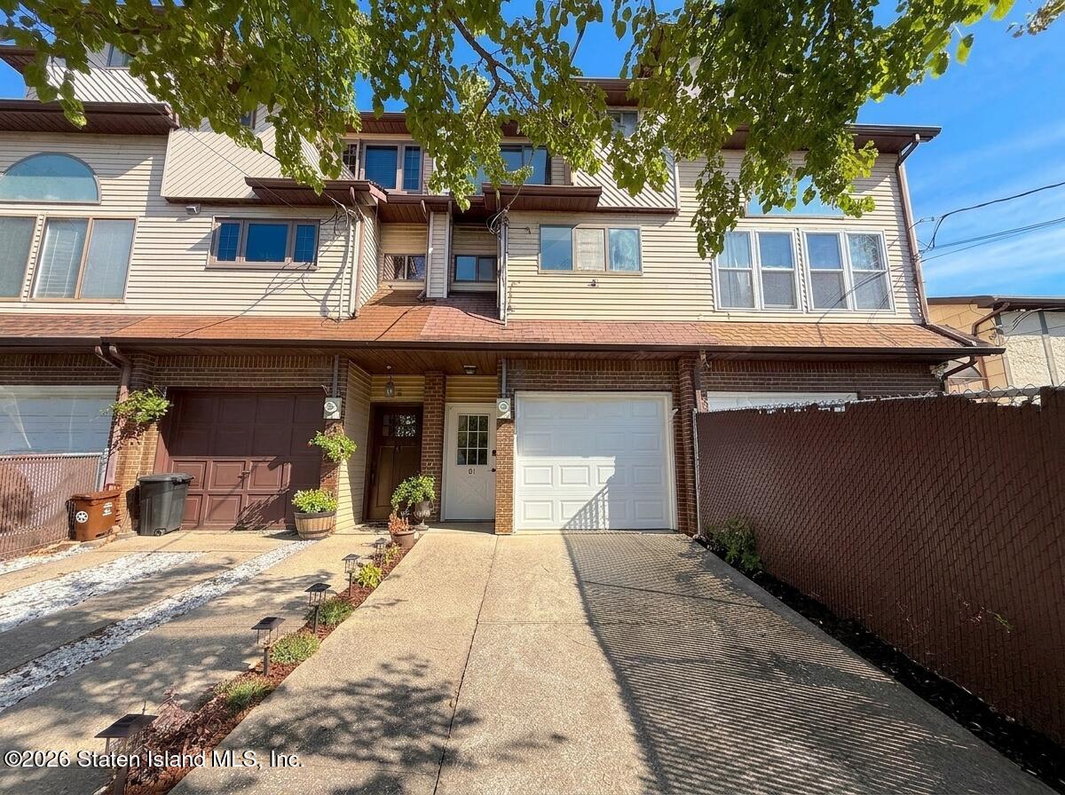 81 Robinson Avenue Image 2
