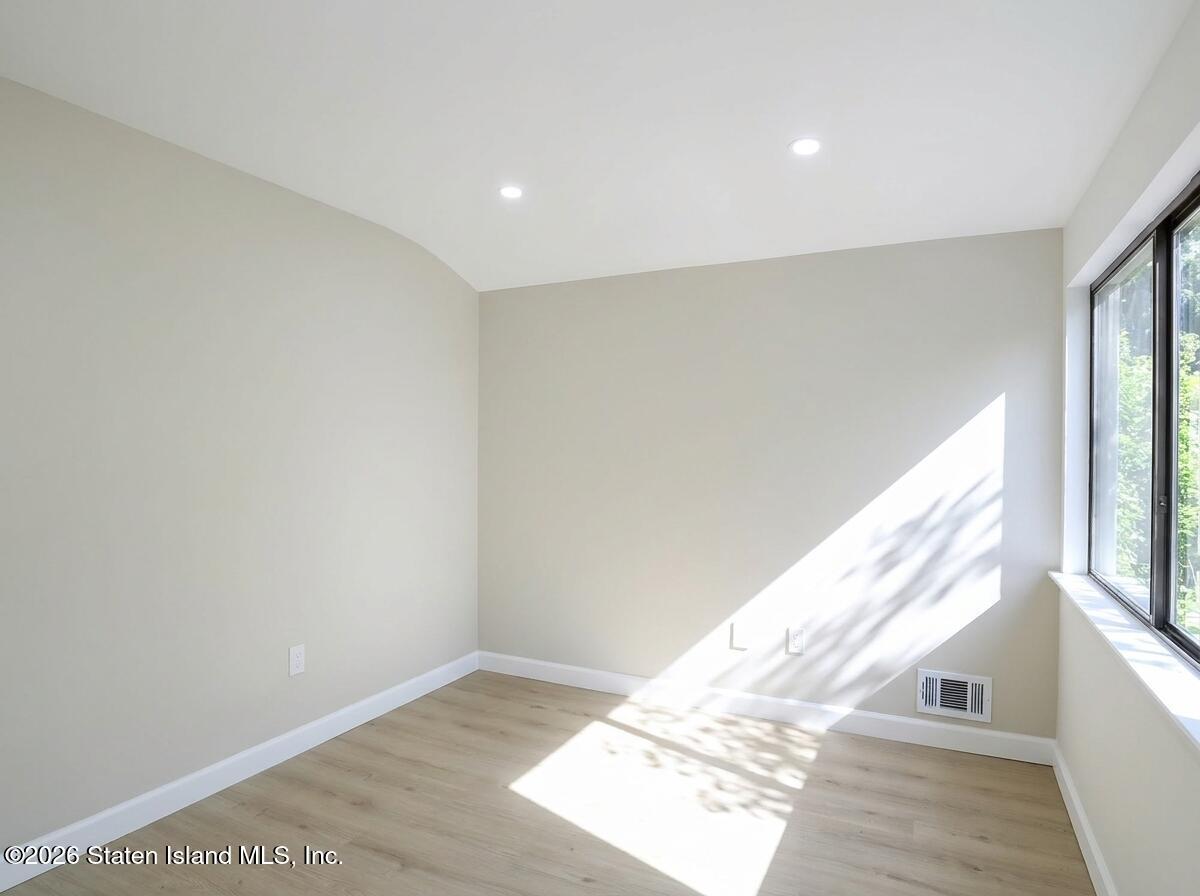 81 Robinson Avenue, Staten Island, NY, 10312 image 15