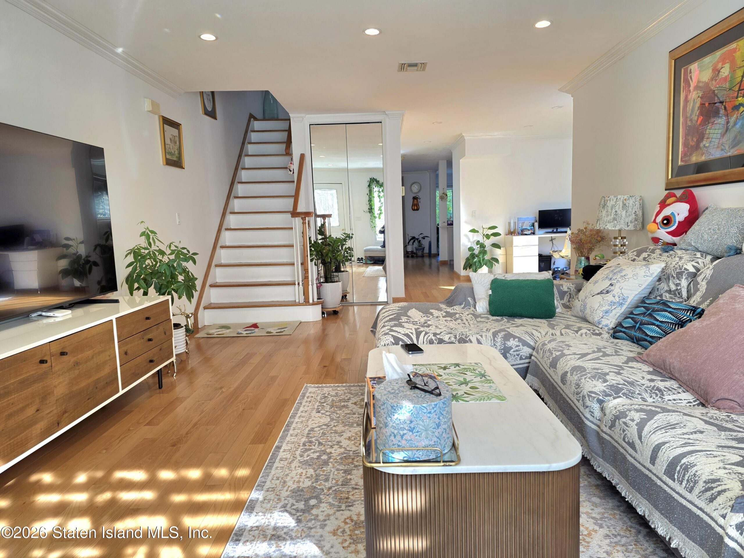 1325 Rockland Avenue Image 5