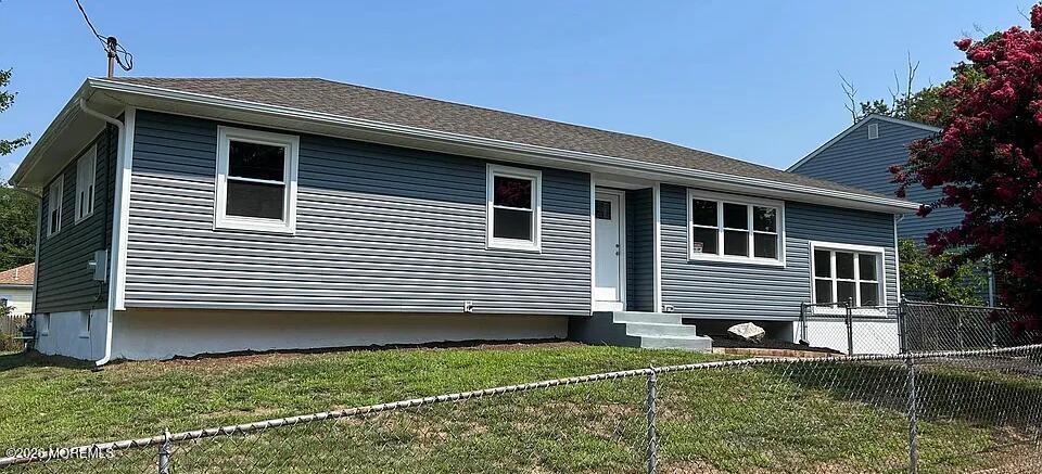 126 Apple Avenue Image 3