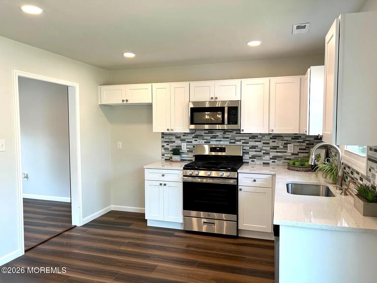 126 Apple Avenue Image 4