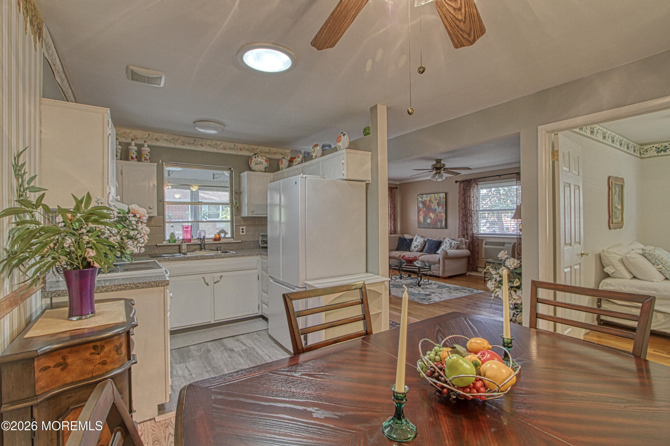 3 B Snowberry Lane Image 4