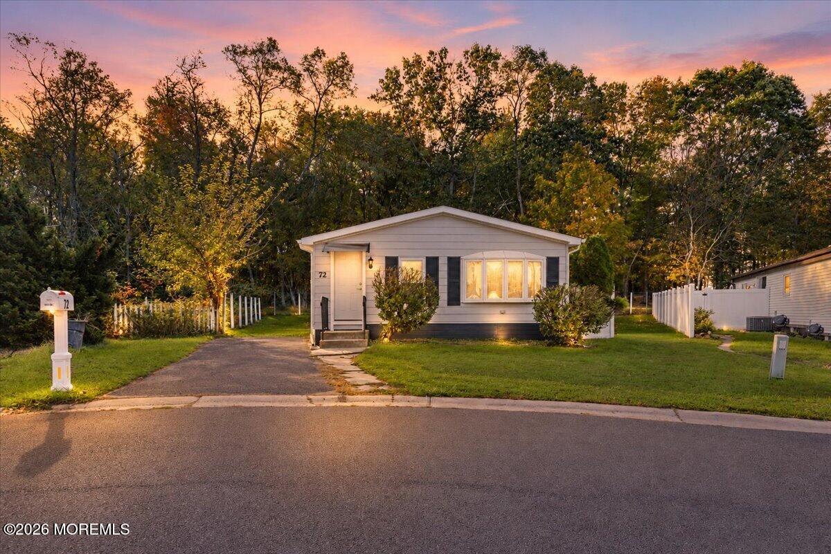 72 Deer Way, Englishtown, NJ, 07726
