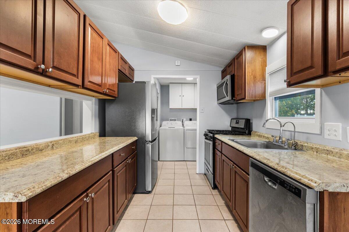 72 Deer Way, Englishtown, NJ, 07726 image 13