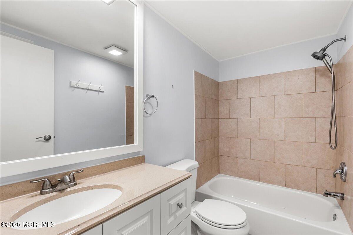 72 Deer Way, Englishtown, NJ, 07726 image 22
