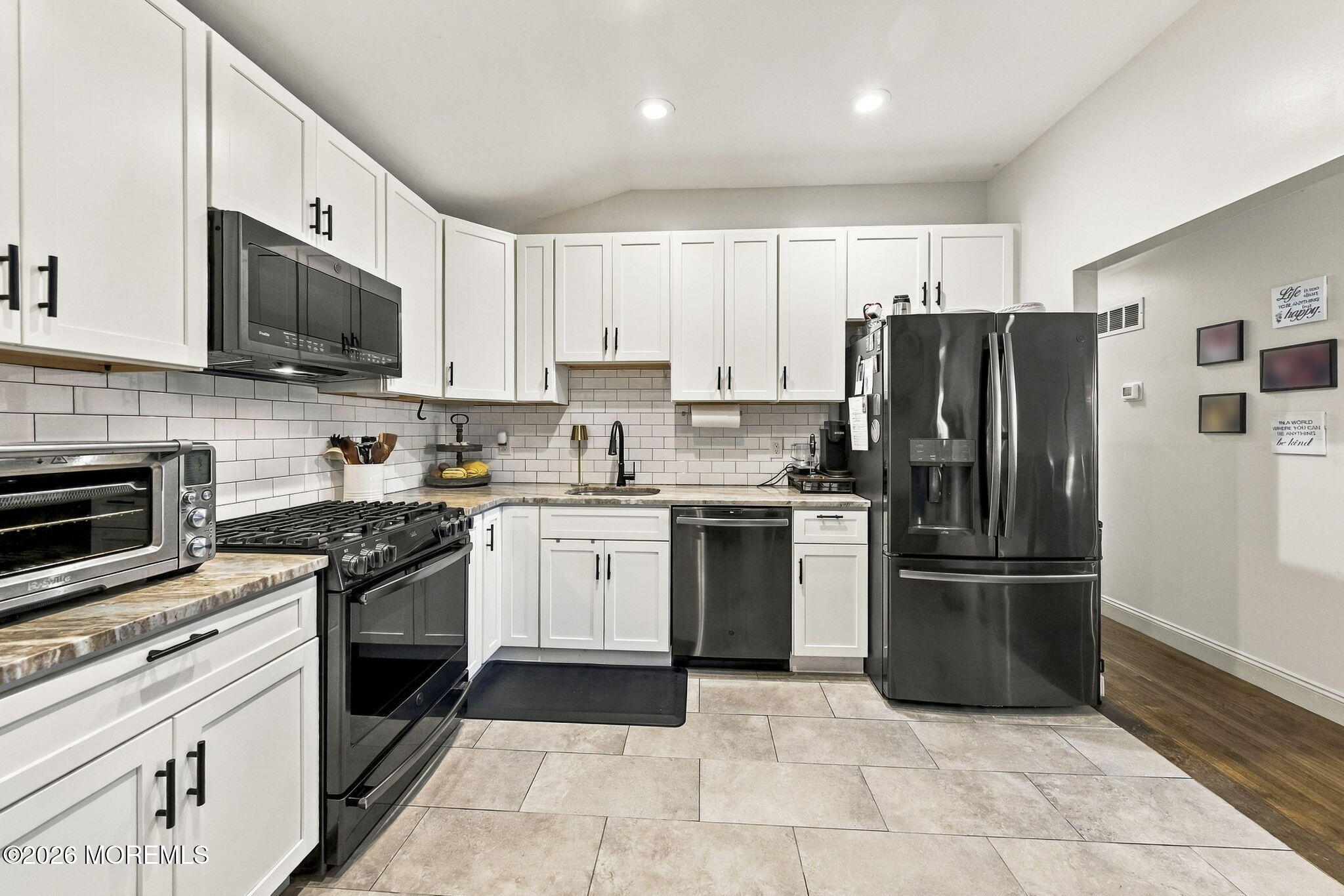 54 Boulevard, Laurence Harbor, NJ, 07735 image 17