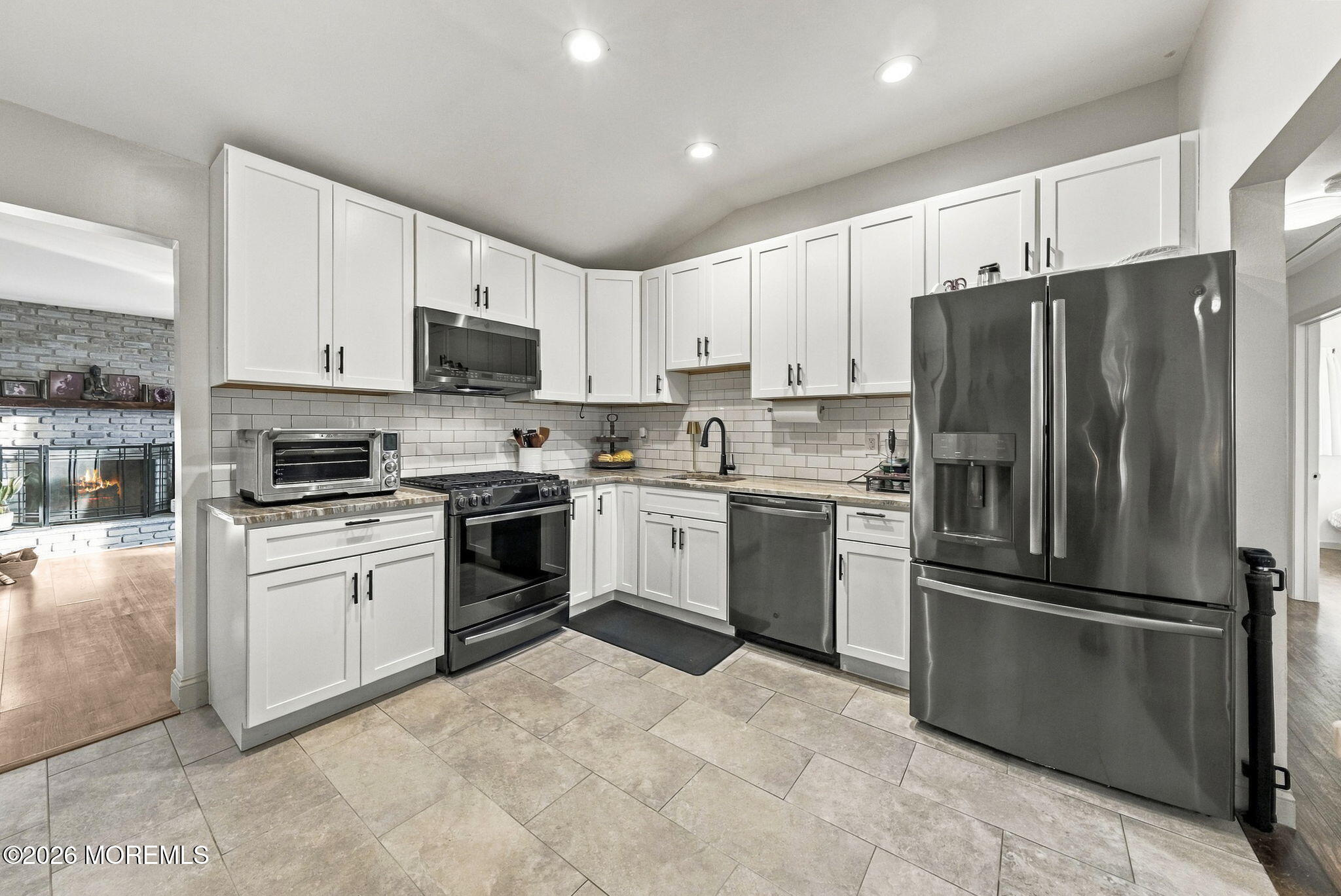 54 Boulevard, Laurence Harbor, NJ, 07735 image 20