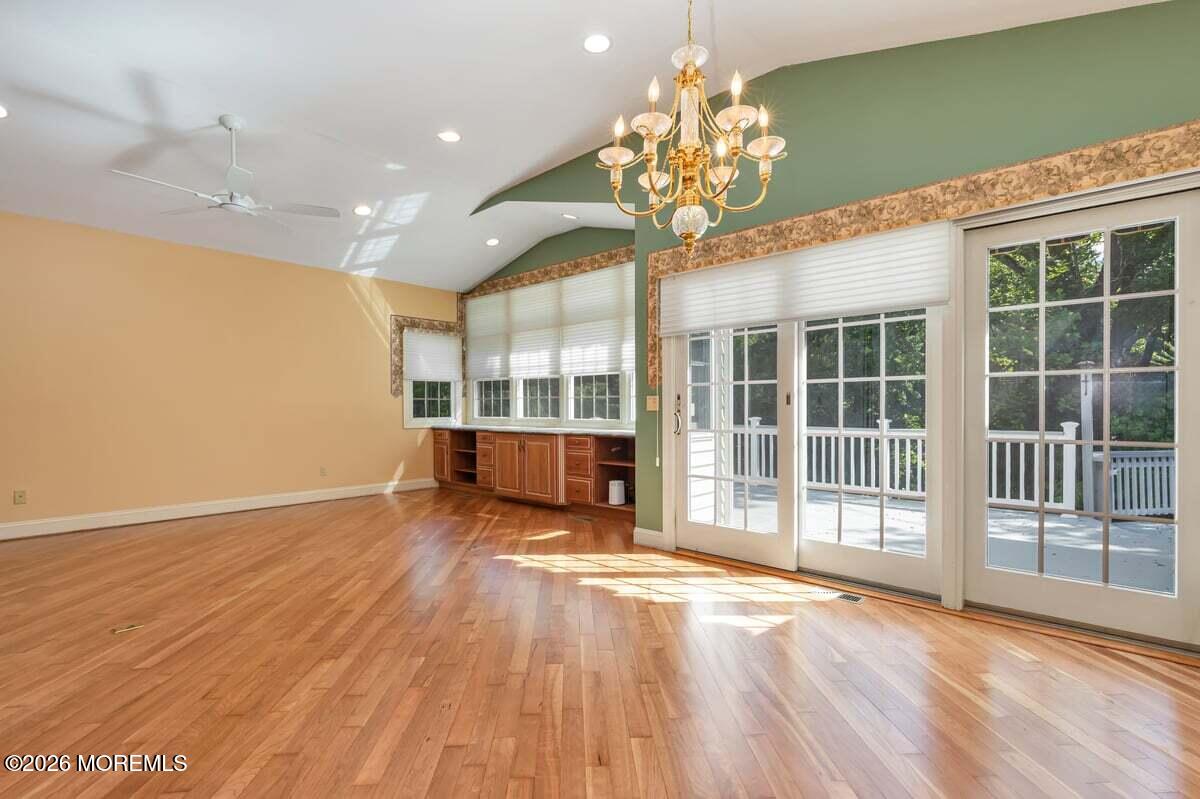 48 Ravine Drive Image 4