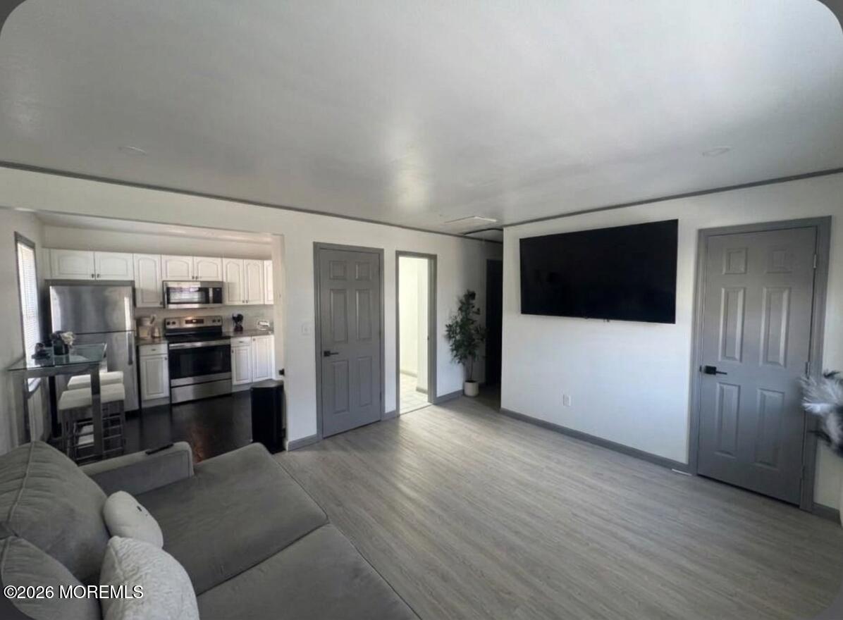 223 Windward Avenue Image 4