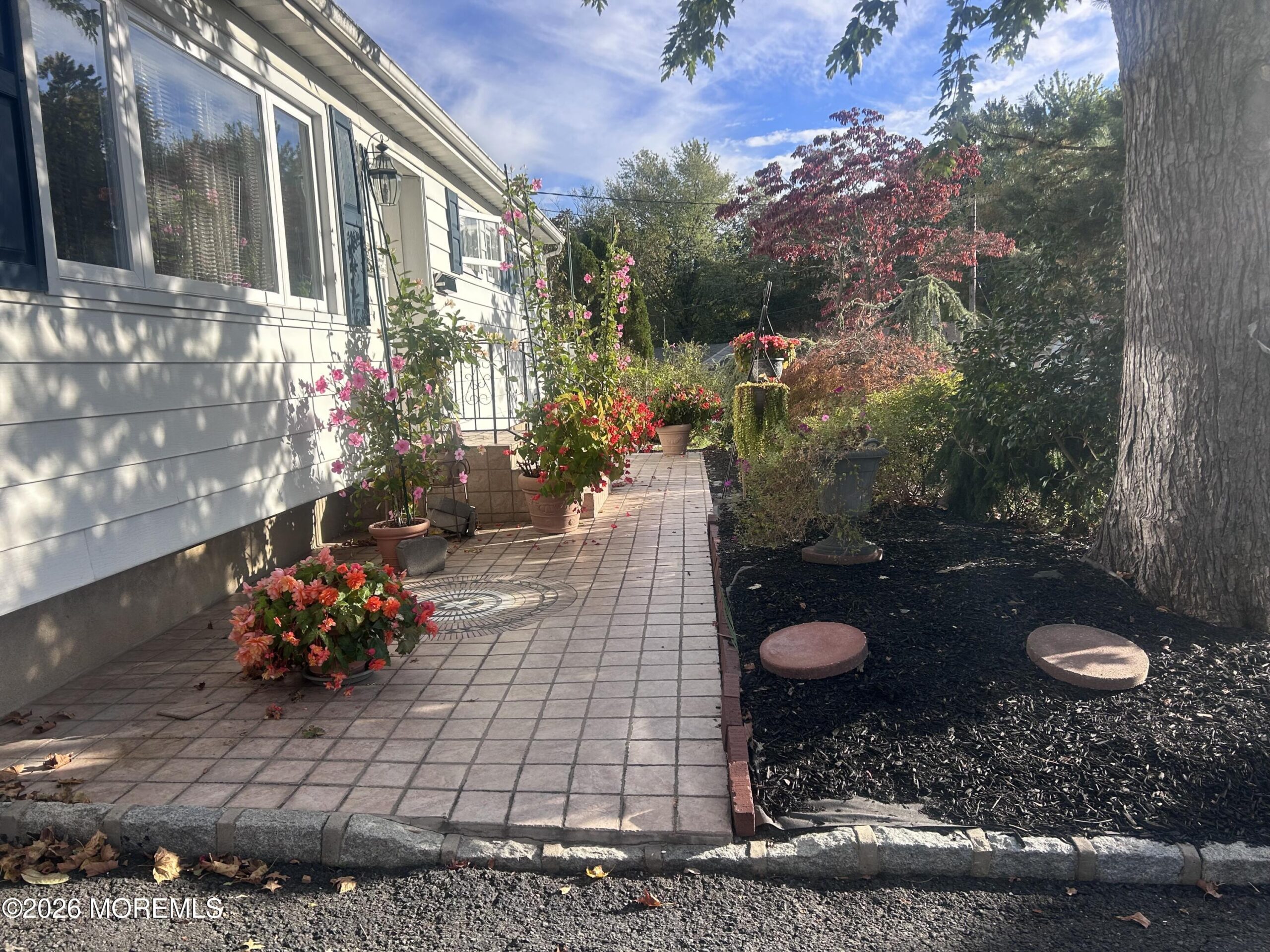1 Andover Road Image 3