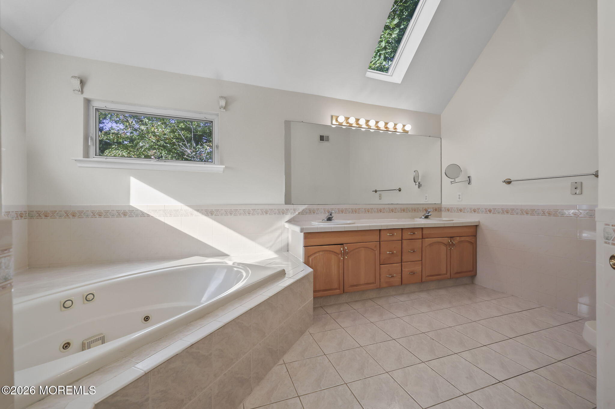 2 Gray Court, Manalapan, NJ, 07726 image 23