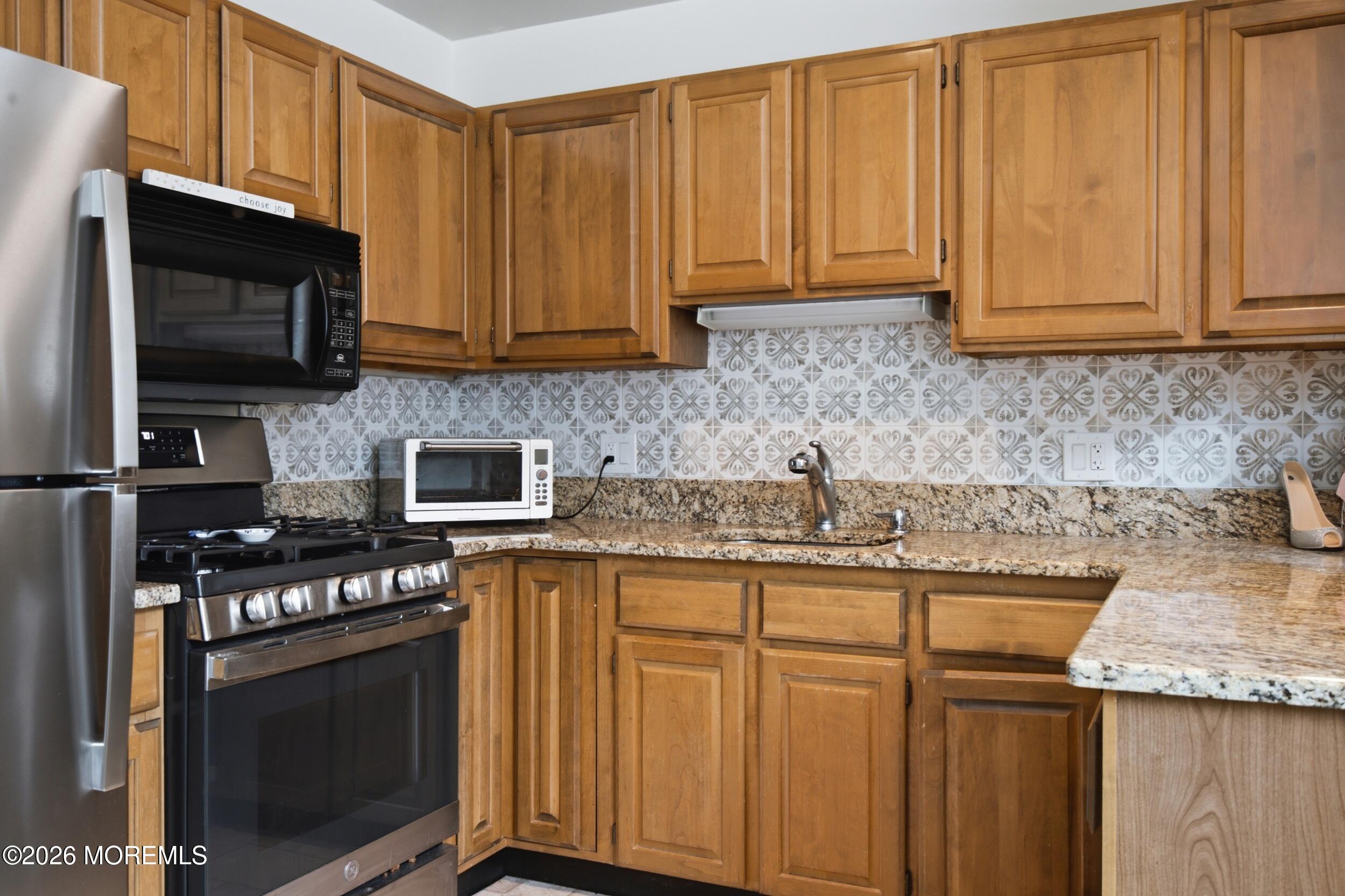 24 Gloria Court, Tinton Falls, NJ, 07724 image 17