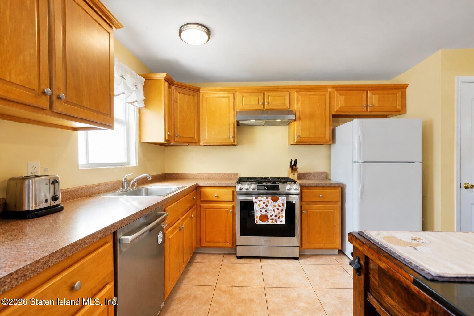 28 Townsend Avenue, Staten Island, NY, 10304 image 11