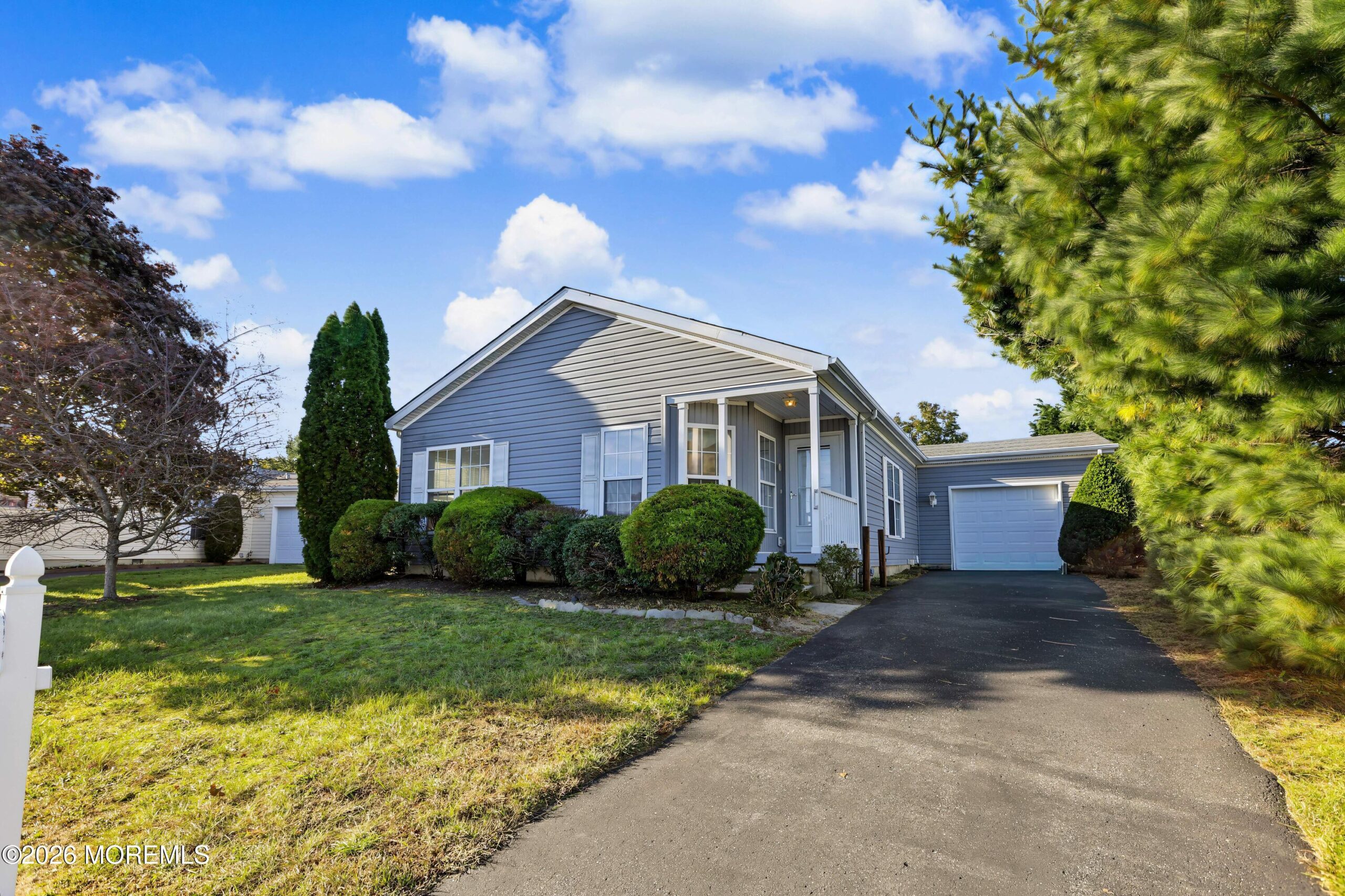 2 Pine Grove Avenue Image 3