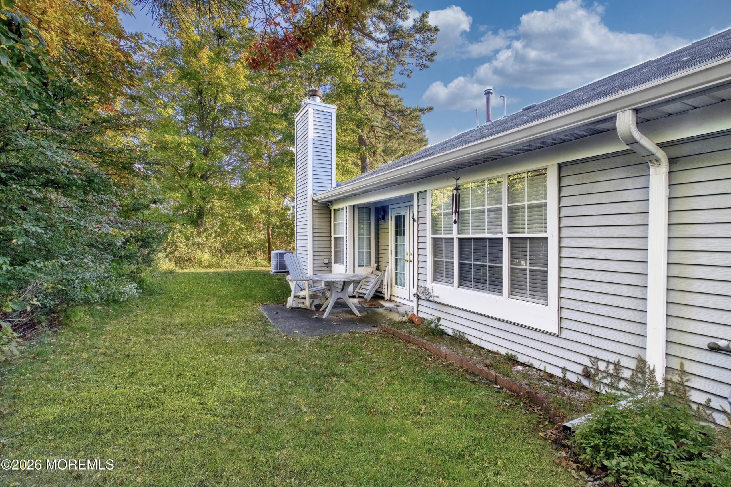 1058B Buckingham Drive Image 5