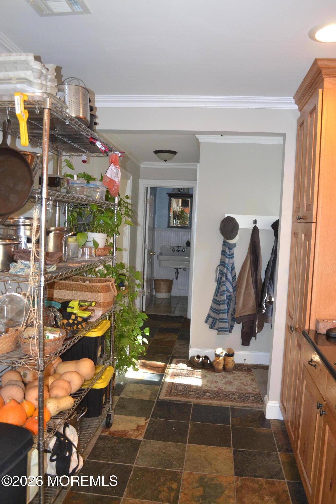 462 Shady Lane Image 5