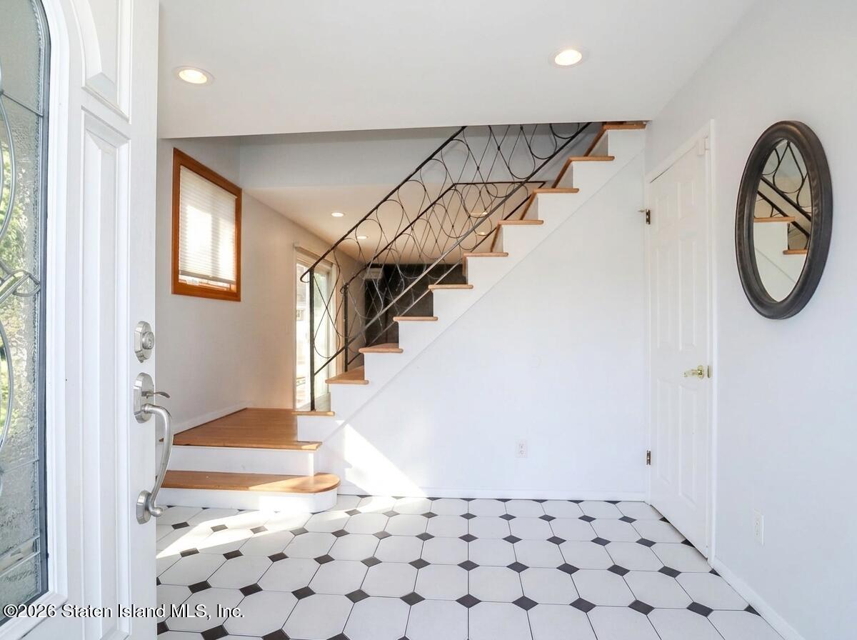 162 Stroud Avenue Image 5