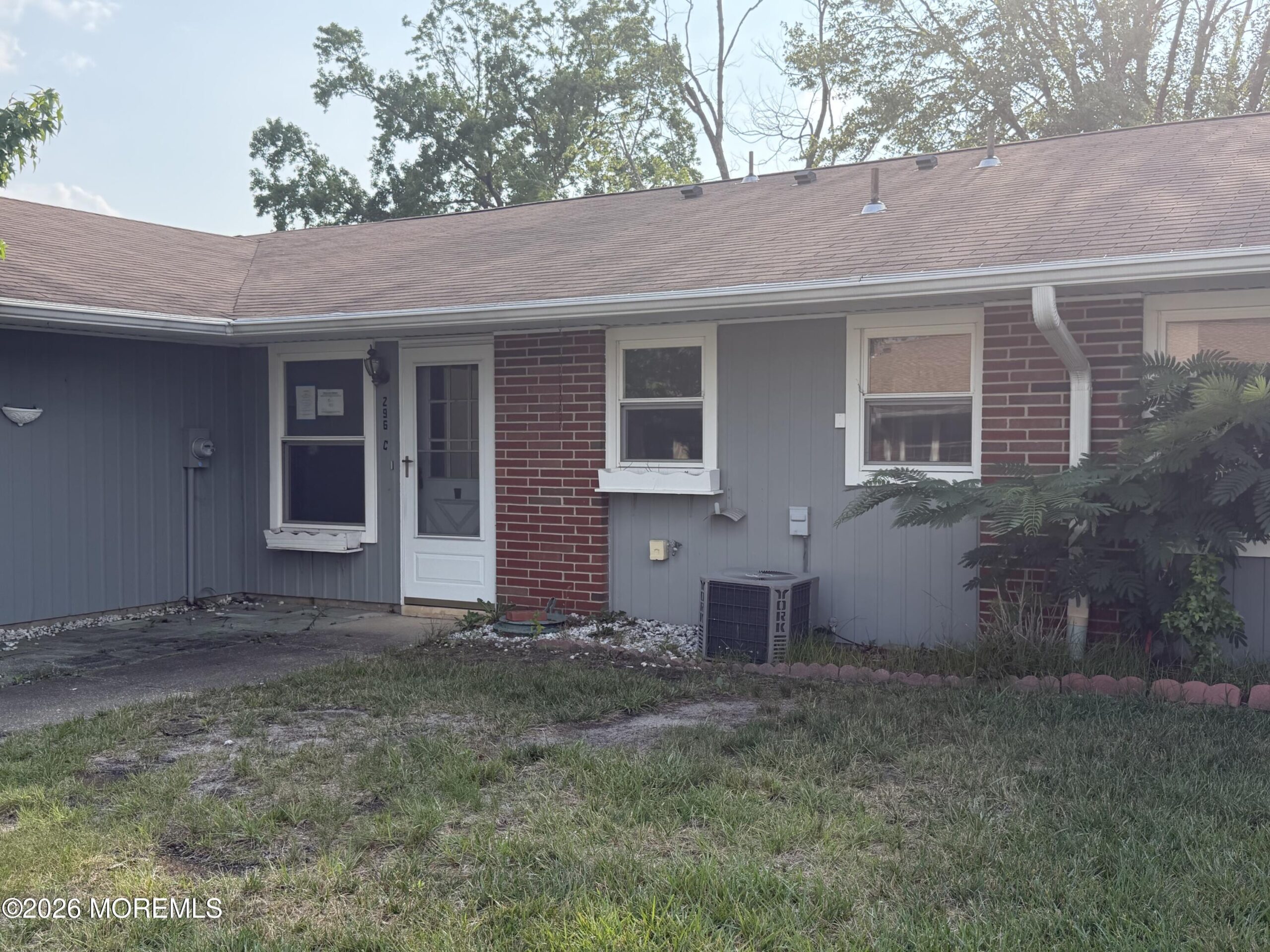 296C Dorchester Drive Image 4