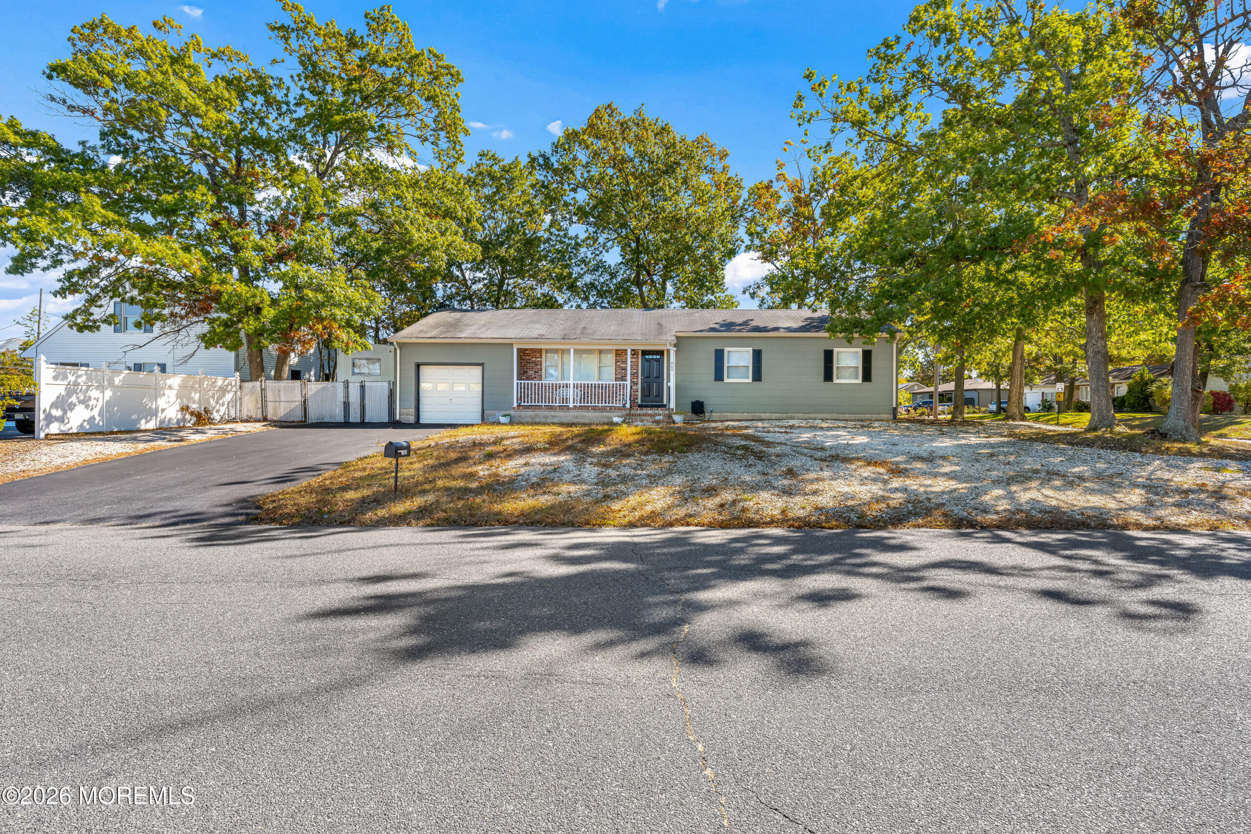 905 Kearny Avenue Image 5