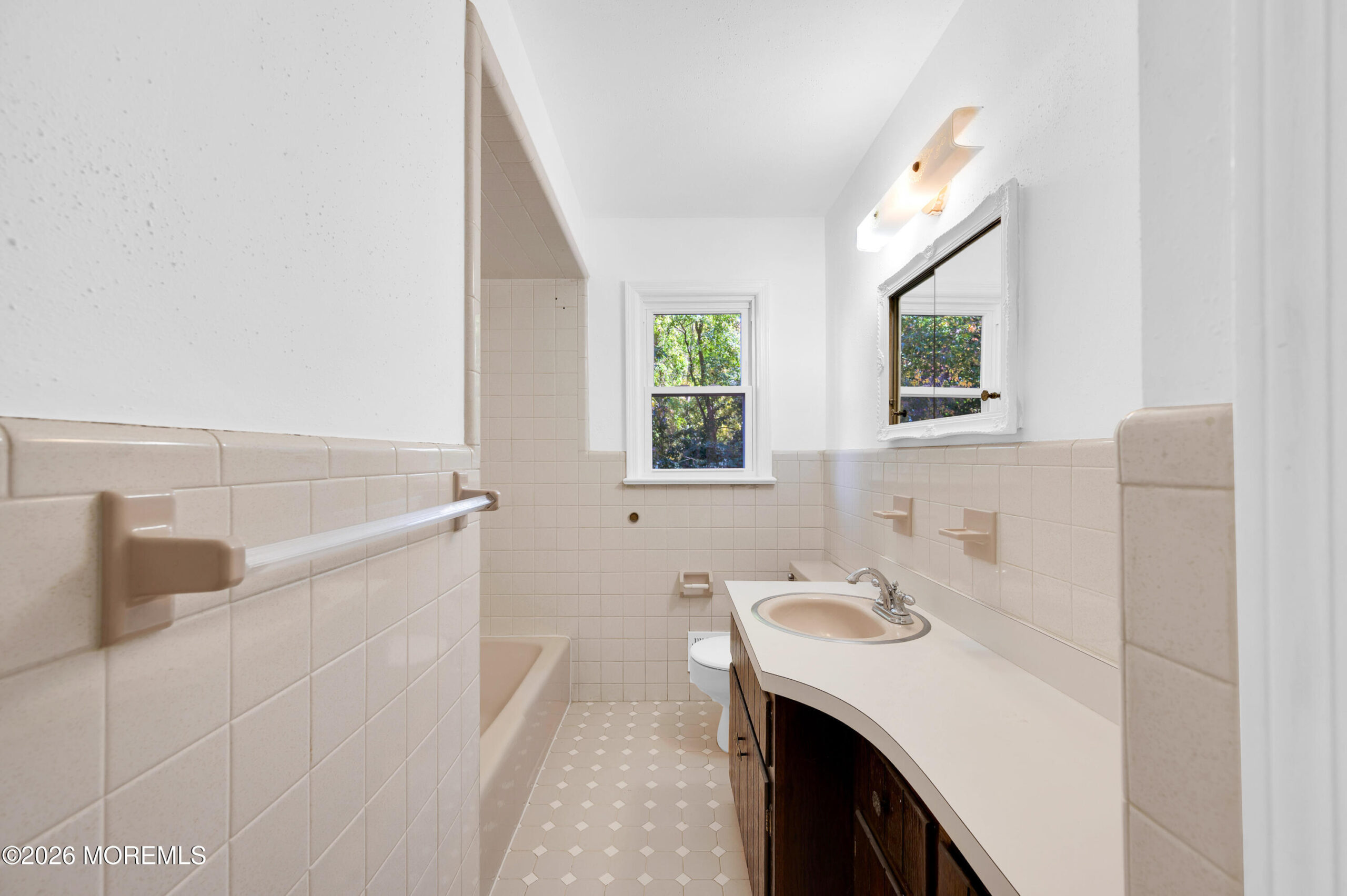 1601 Melville Street, Oakhurst, NJ, 07755 image 25
