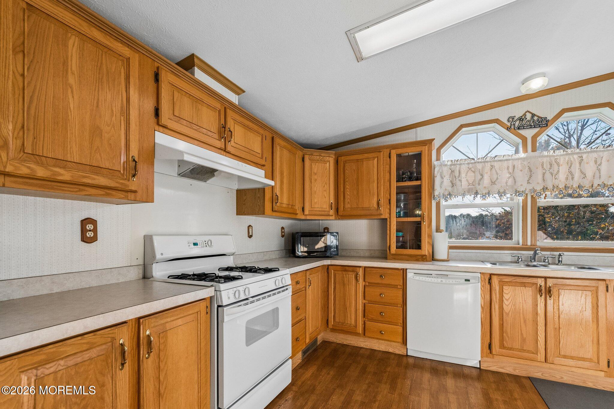 721 Evergreen Court, Whiting, NJ, 08759 image 9