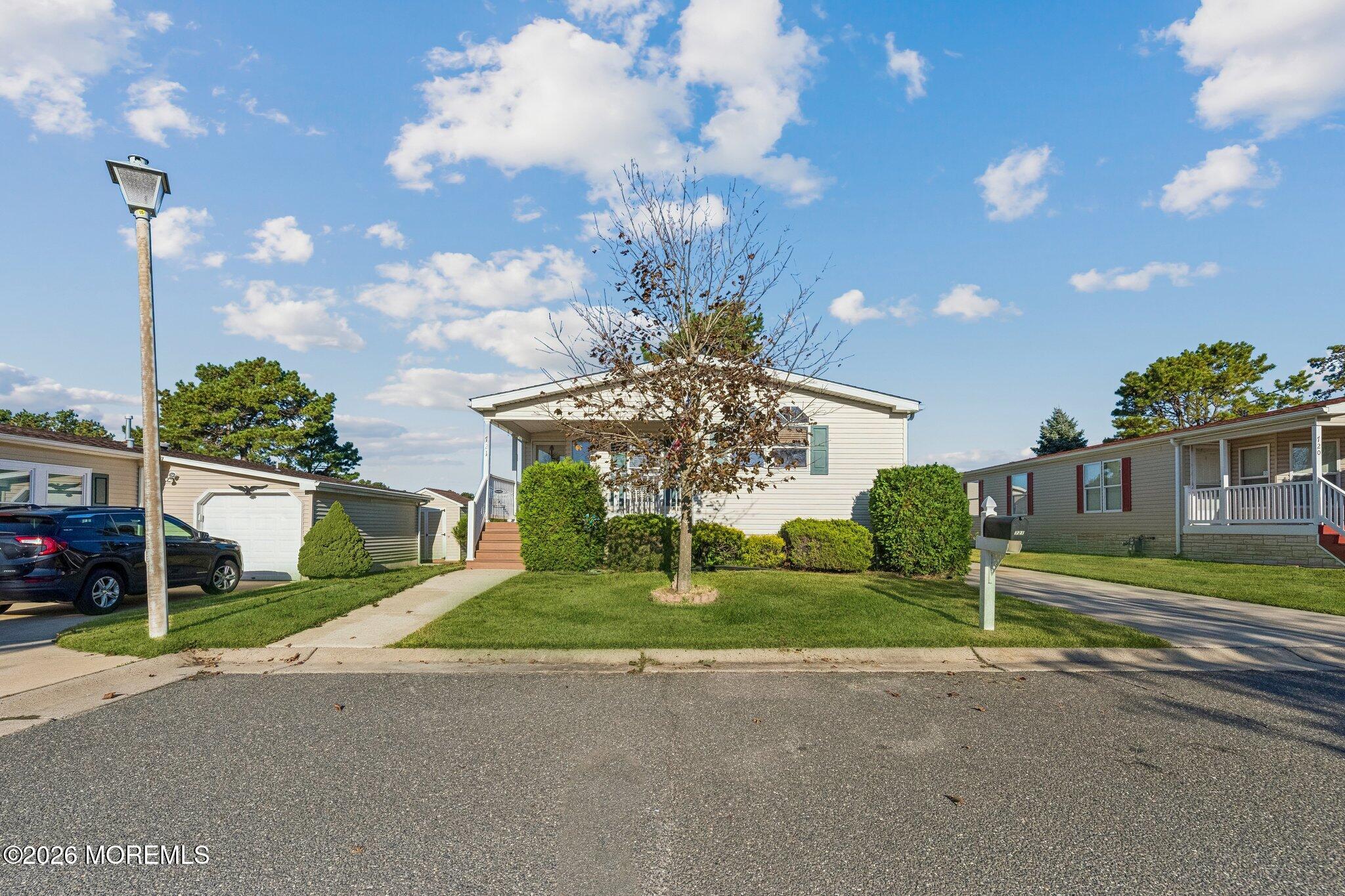 721 Evergreen Court Image 3