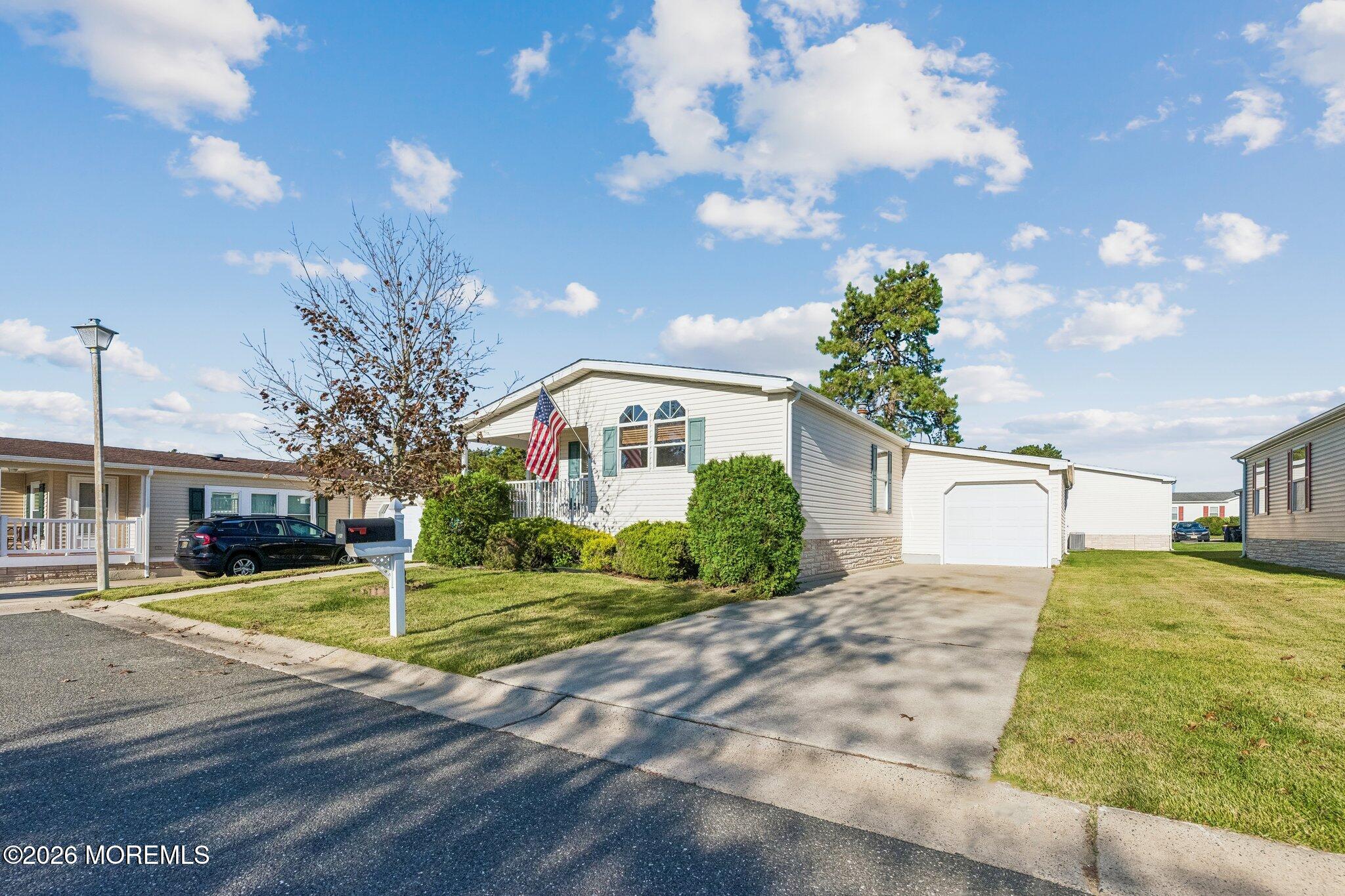 721 Evergreen Court Image 4