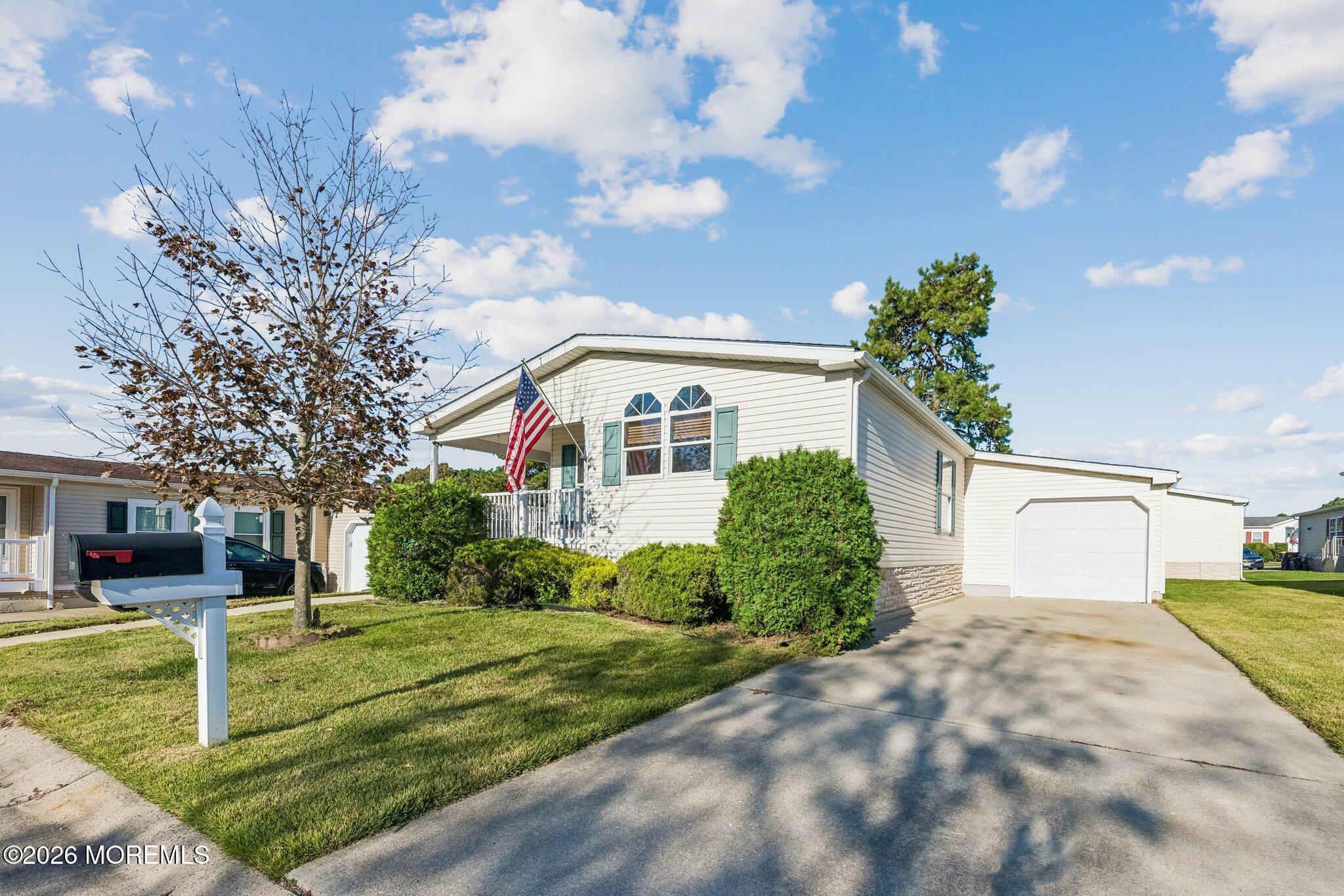 721 Evergreen Court Image 5