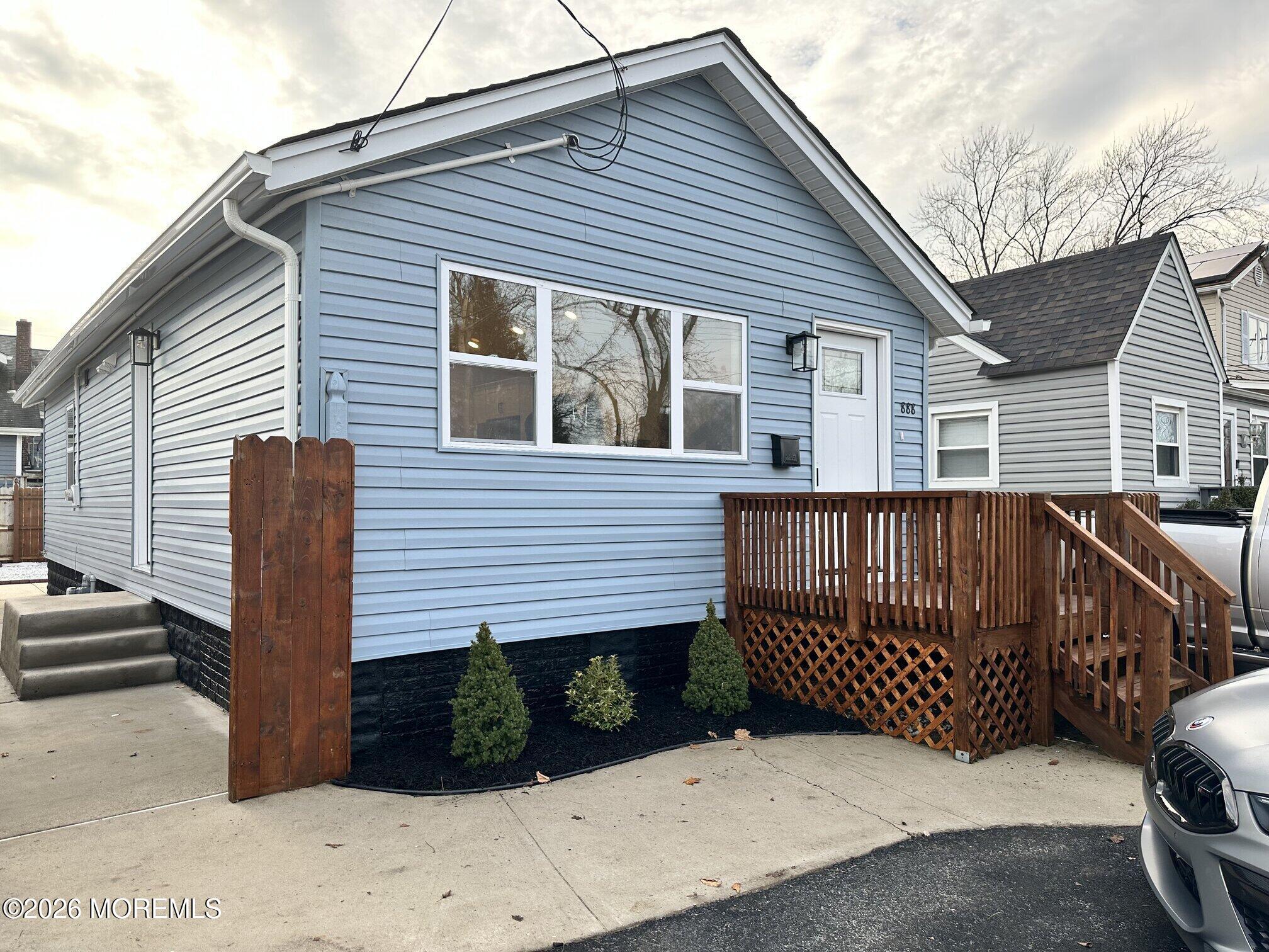 888 State Route 35, Laurence Harbor, NJ, 08879
