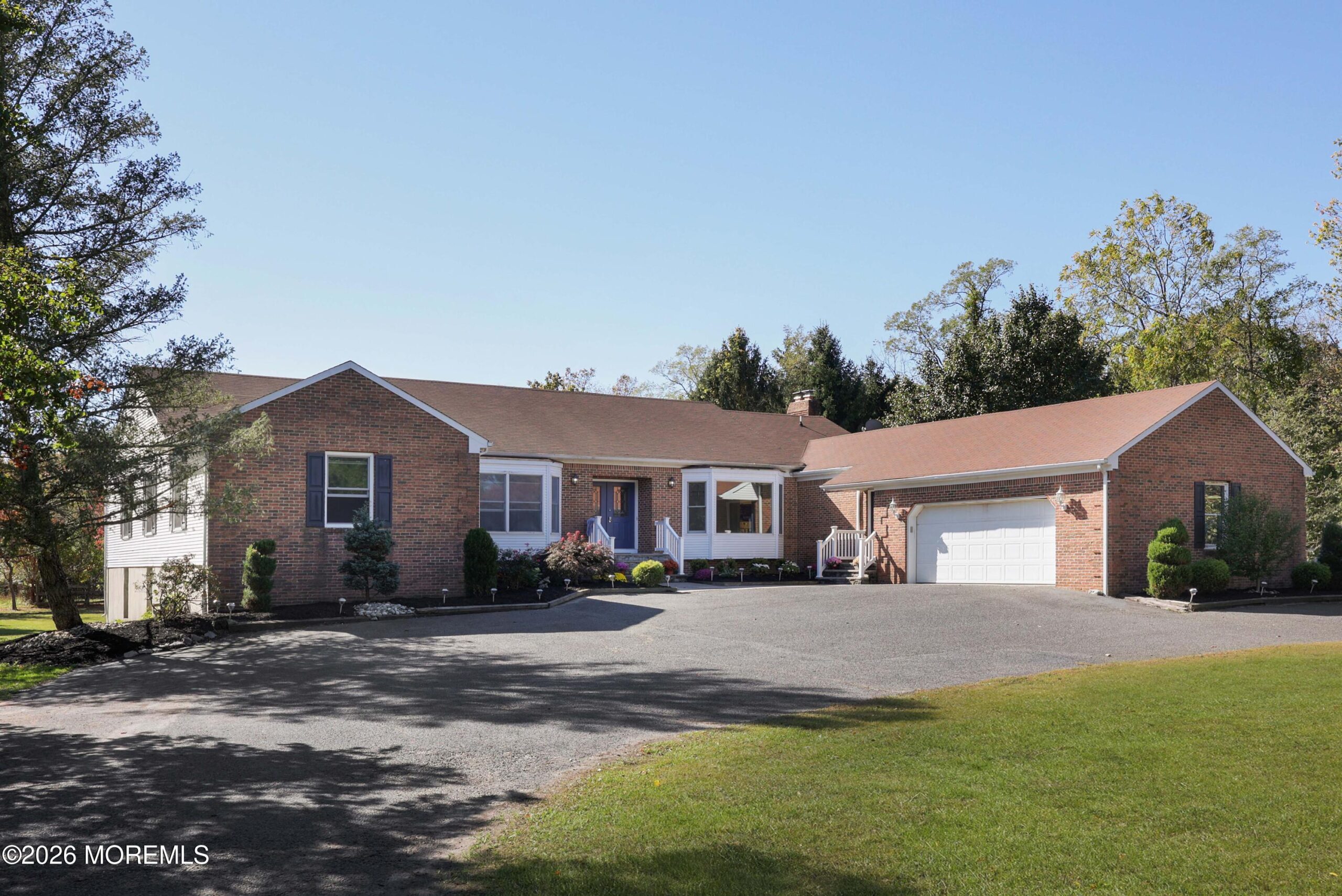 184 Locust Avenue Image 3