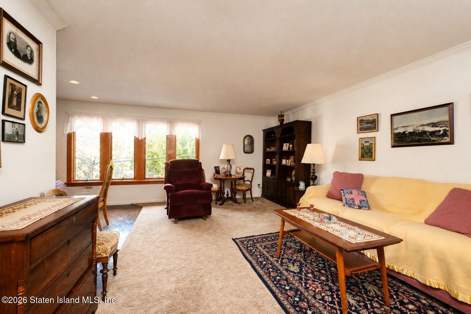 216 Clermont Place Image 3