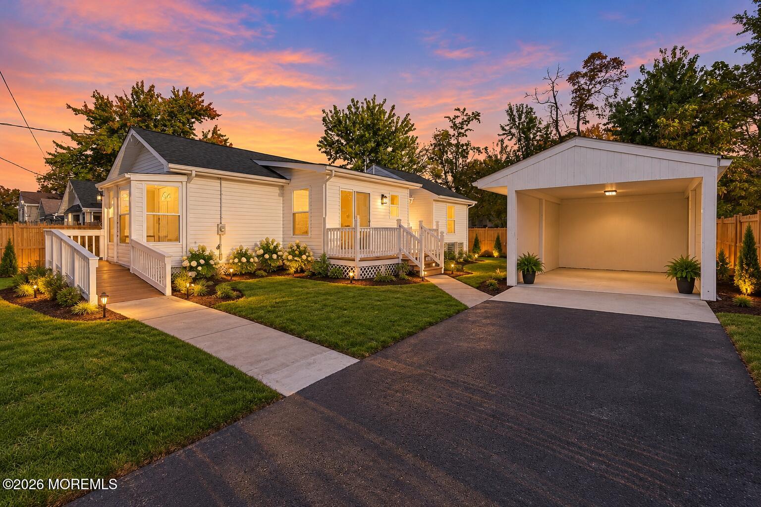 85 Pacific Boulevard Image 2