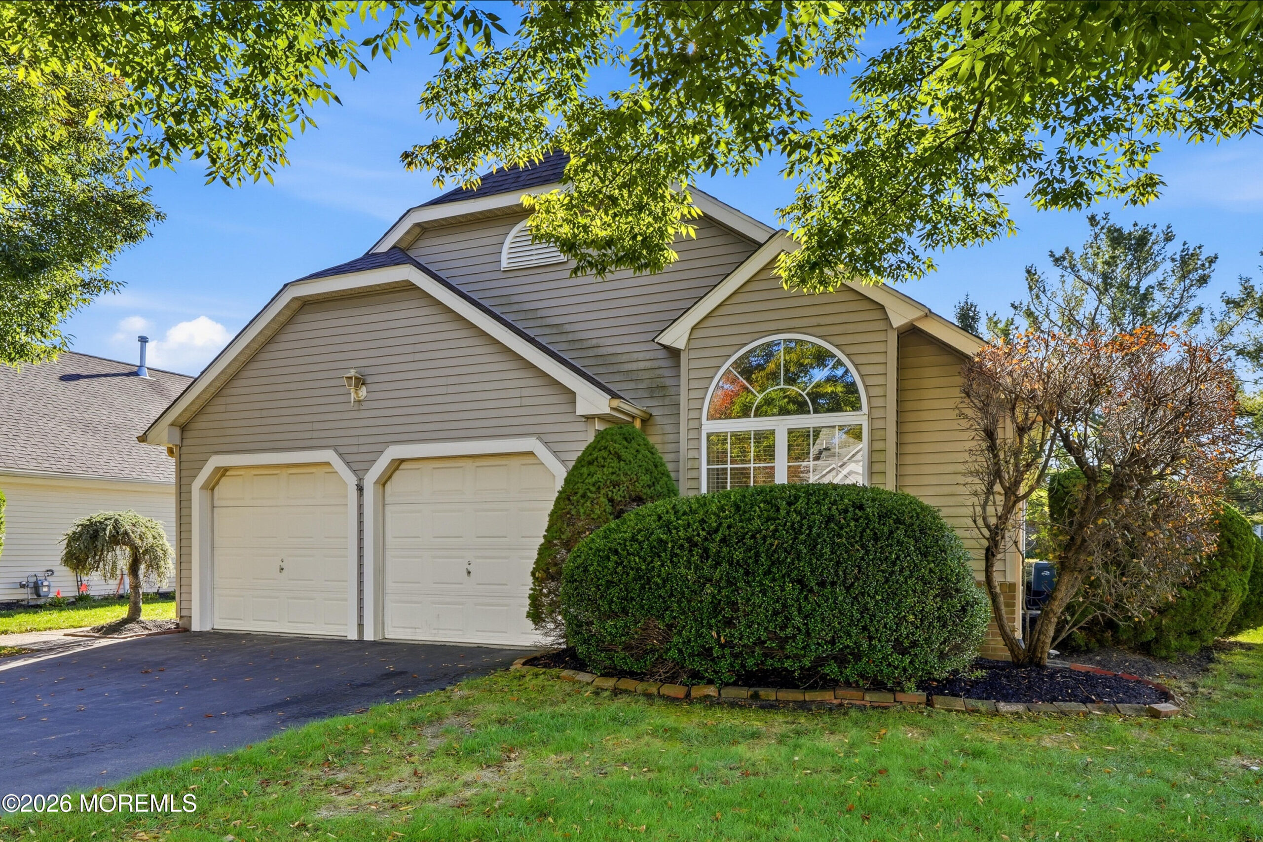 2976 Fieldcrest Lane Image 2