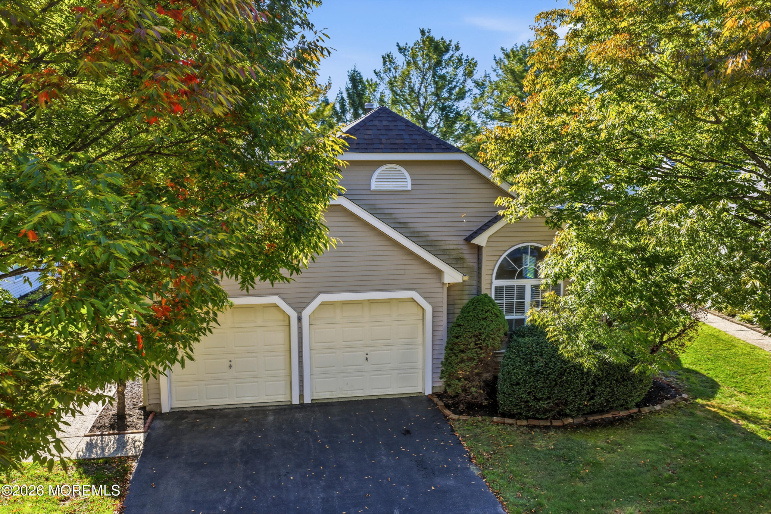 2976 Fieldcrest Lane Image 3