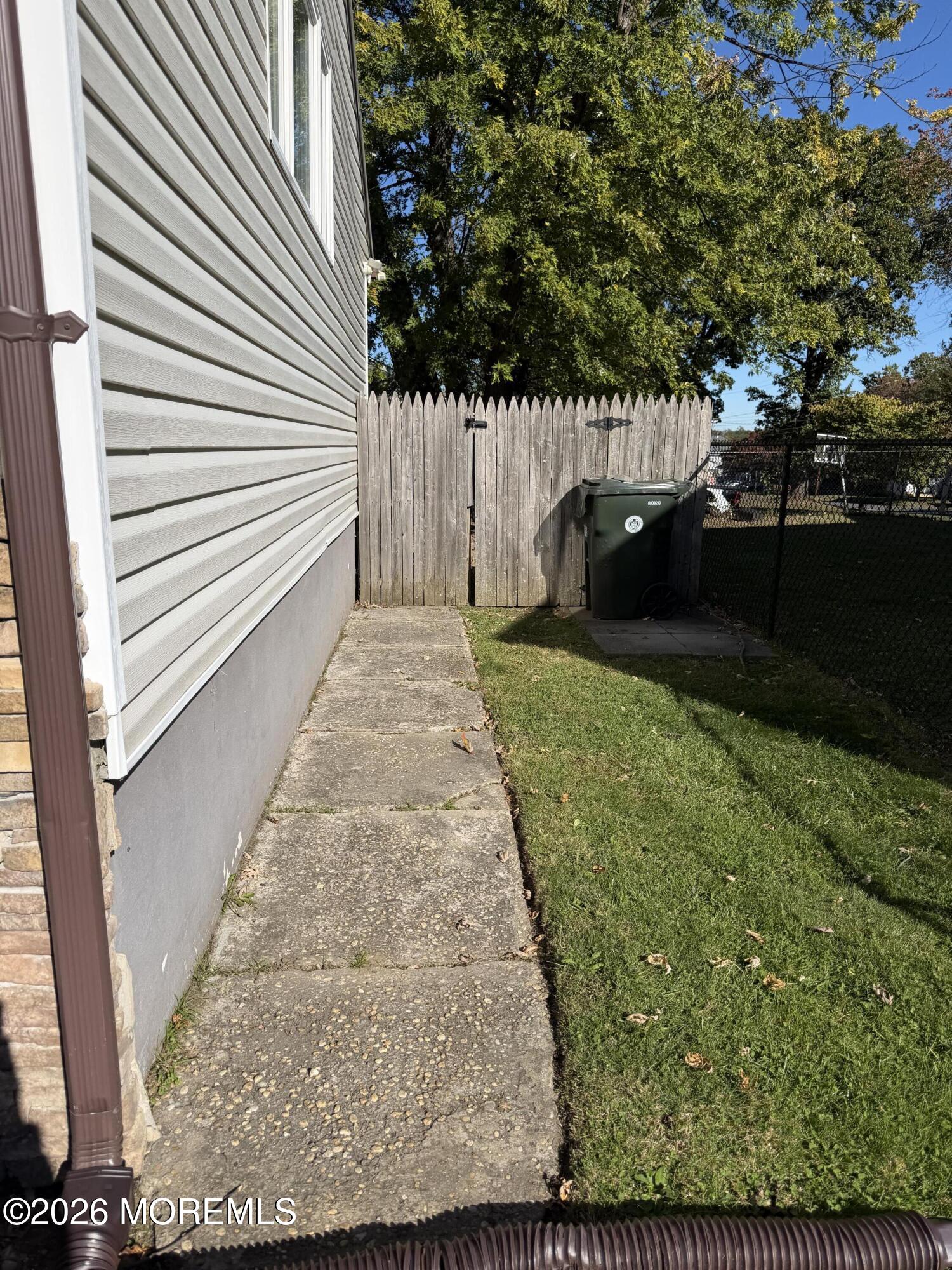 2 Knoll Terrace Image 5