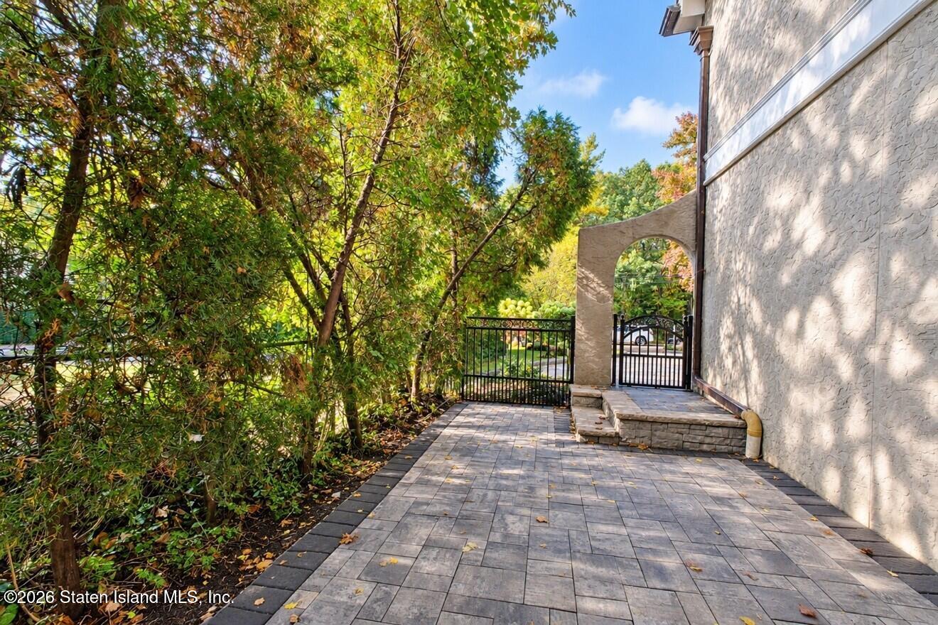 200 Ocean Terrace, Staten Island, NY, 10301 image 39