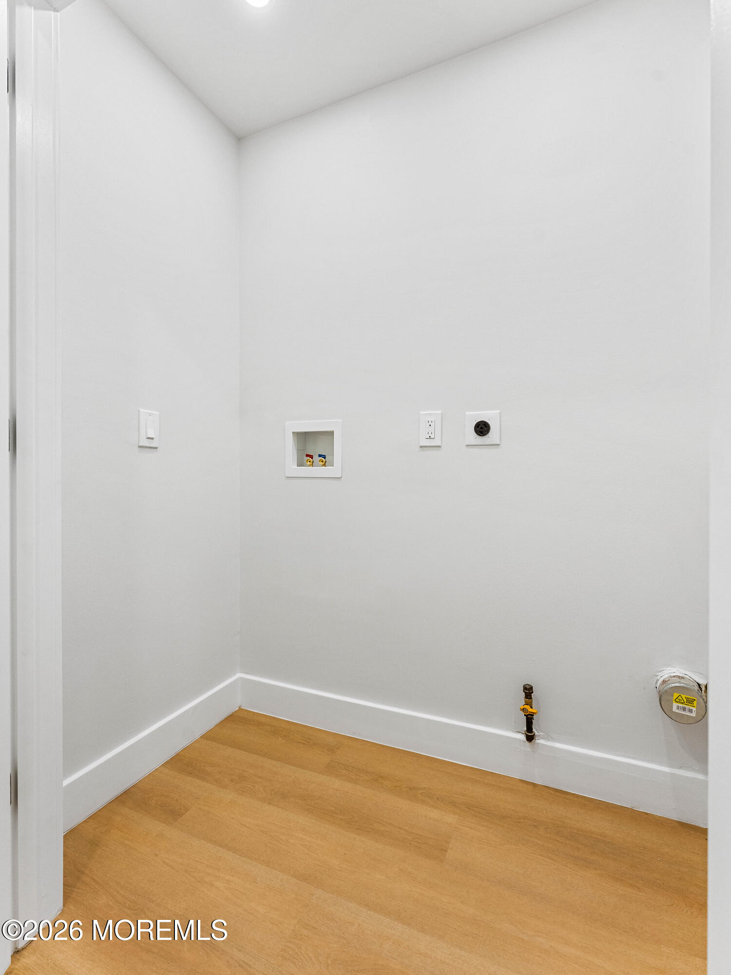 24A Dewey Drive, New Brunswick, NJ, 08901 image 27