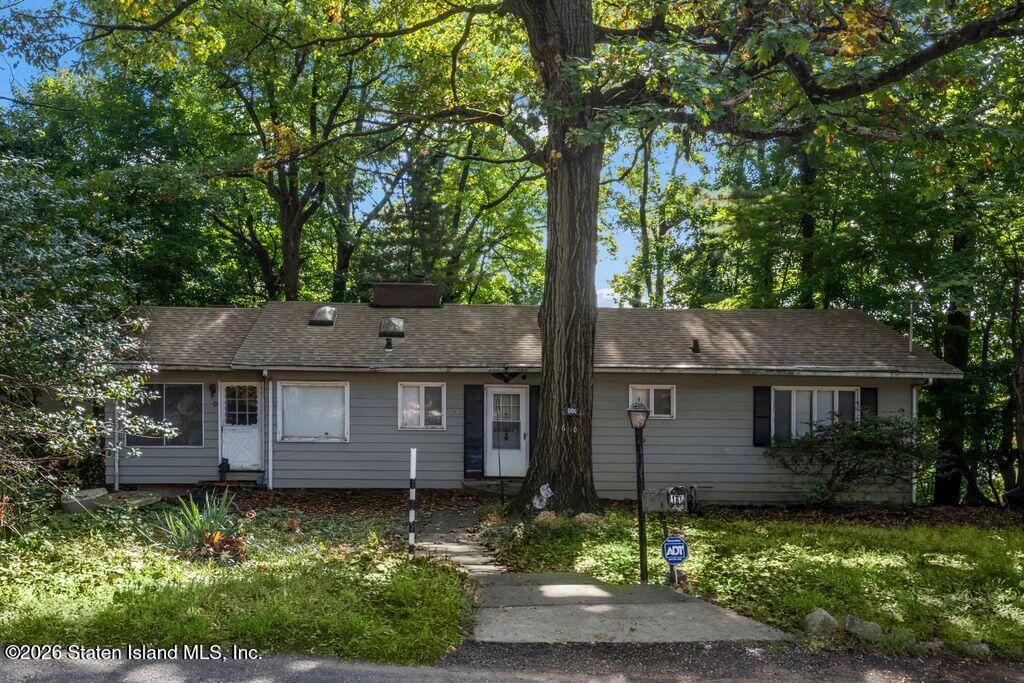 160 Coverly Avenue Image 3