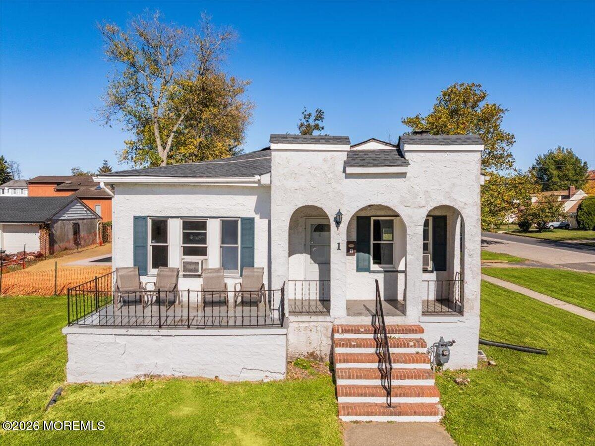 1 Clarence Avenue Image 3