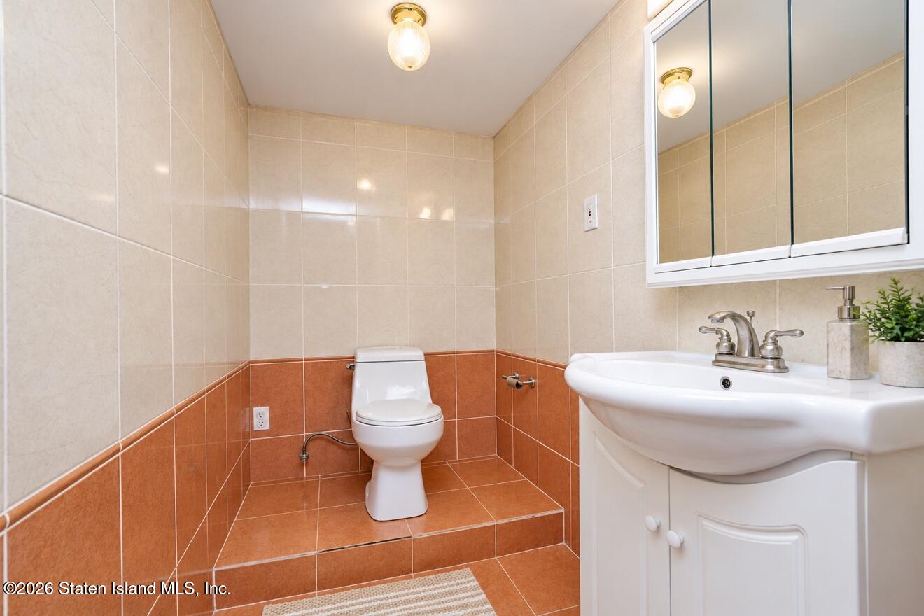 407 Harold Avenue, Staten Island, NY, 10312 image 24