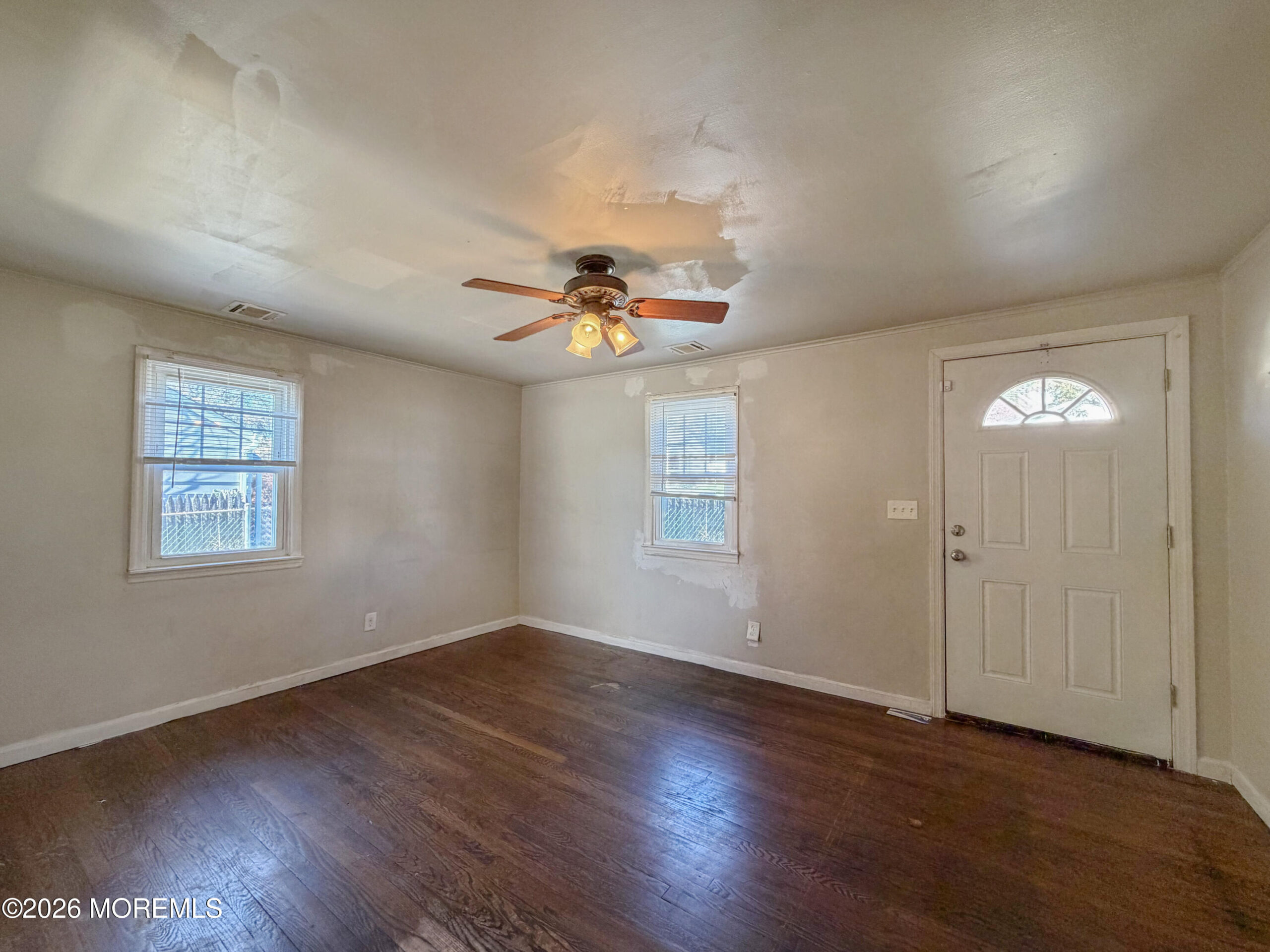 323 W Sylvania Avenue Image 2