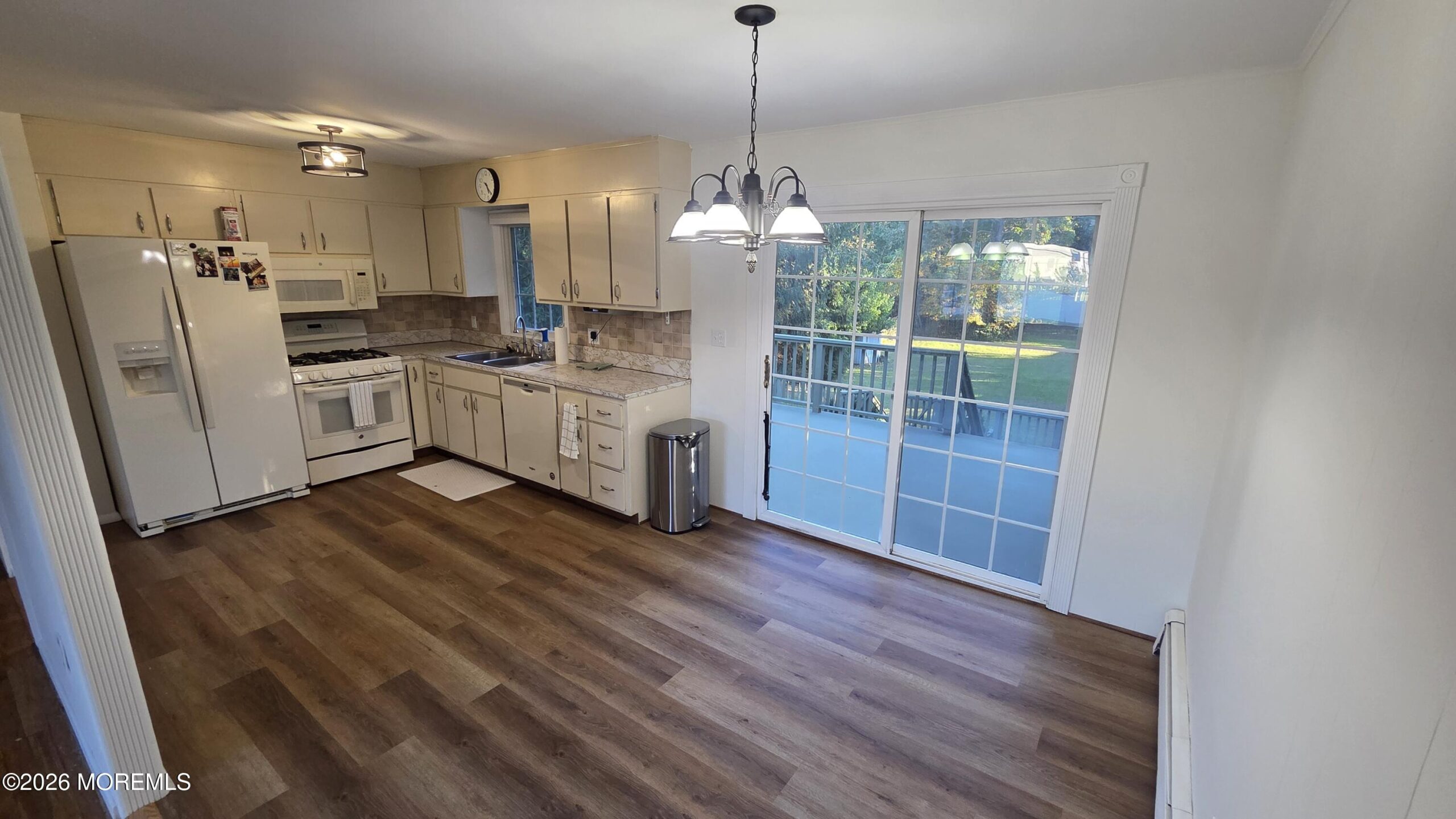 213 Circle Drive Image 3