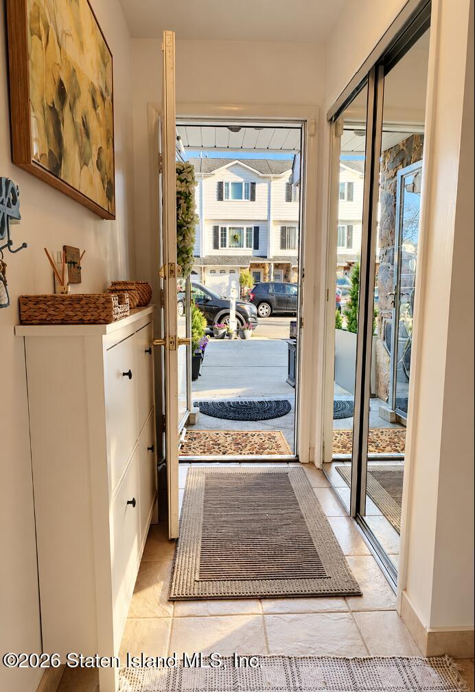 235 Carlyle Green Image 2