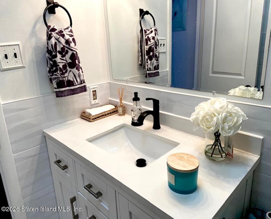 235 Carlyle Green, Staten Island, NY, 10312 image 24