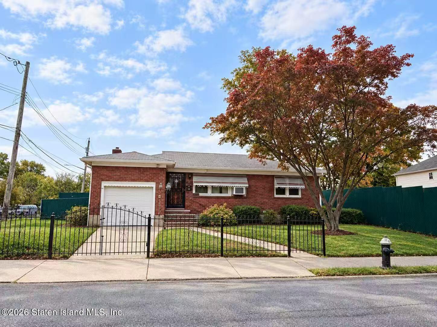 271 Harbor Road, Staten Island, NY, 10303
