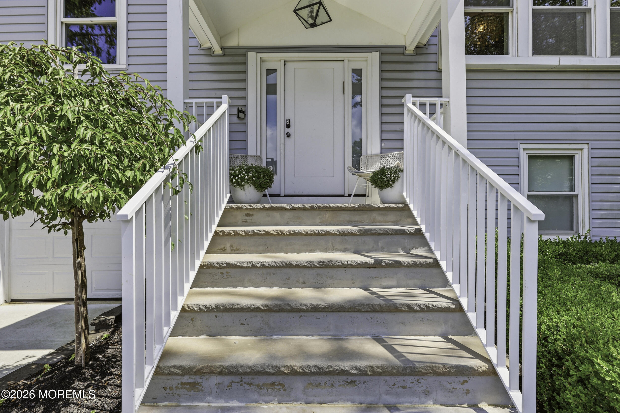 1553 Laguna Lane Image 4