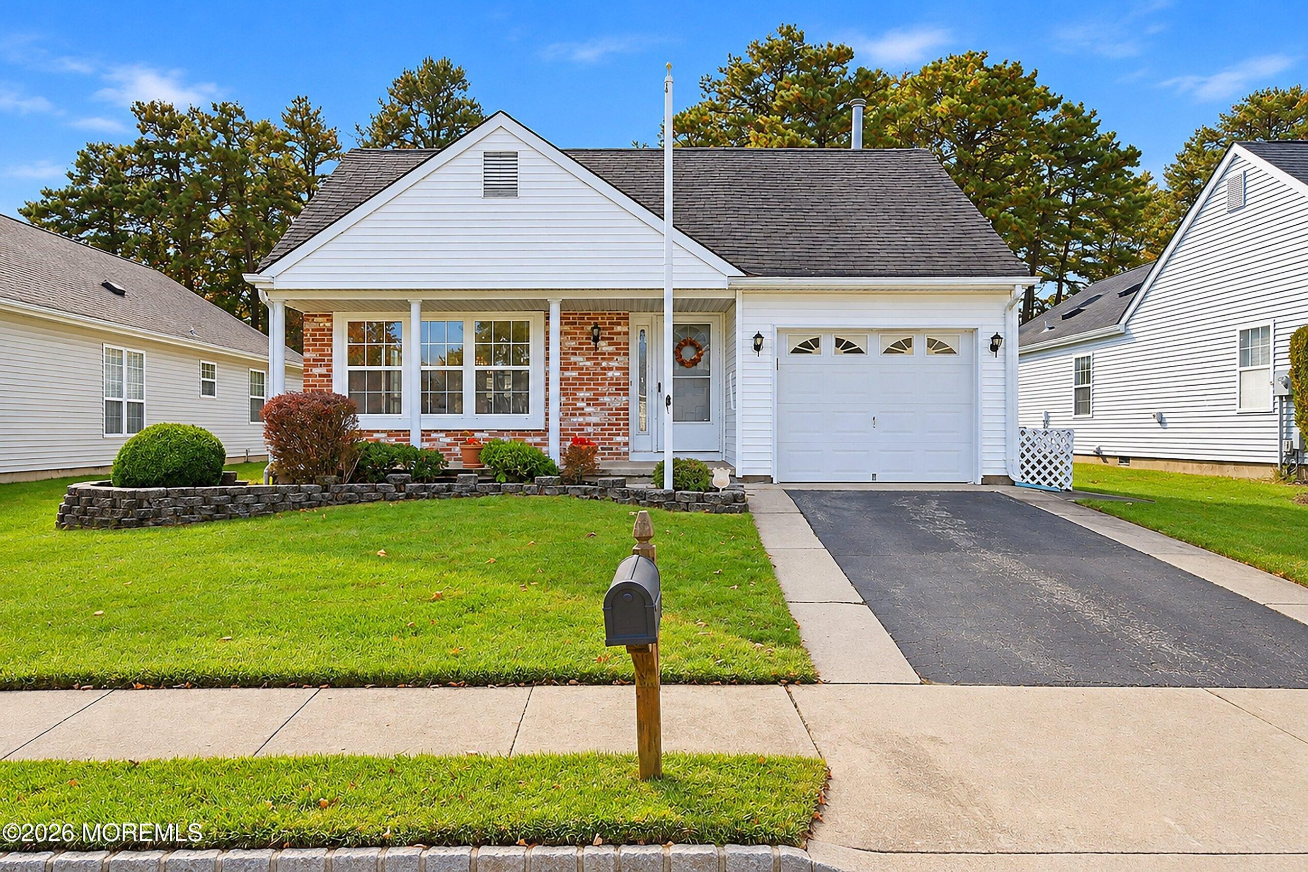 108 Canterbury Lane, Toms River, NJ, 08757