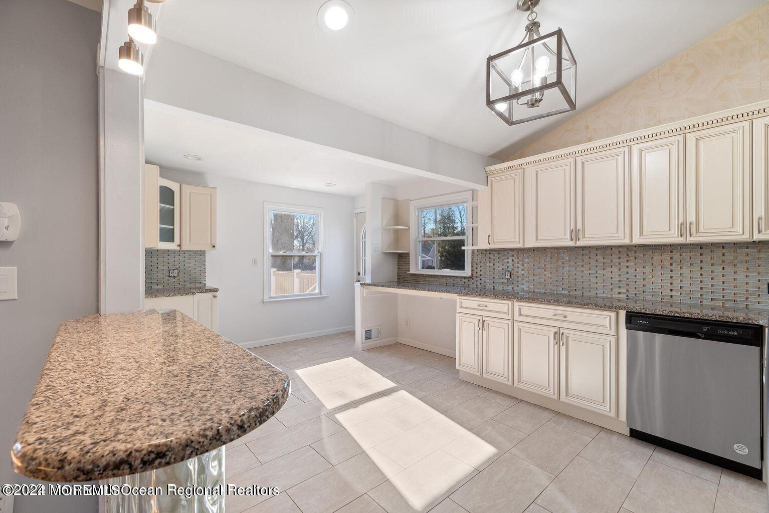 712 W Park Avenue Image 2